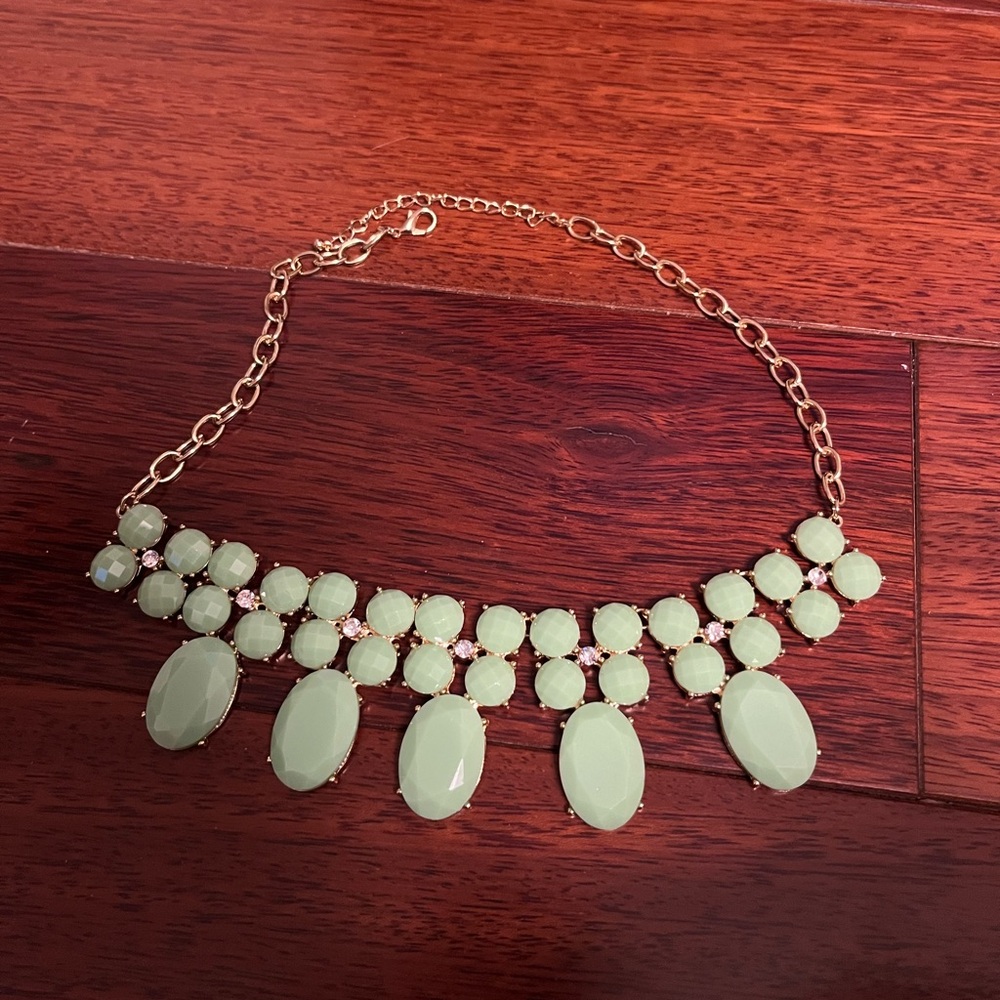 Green gem necklace